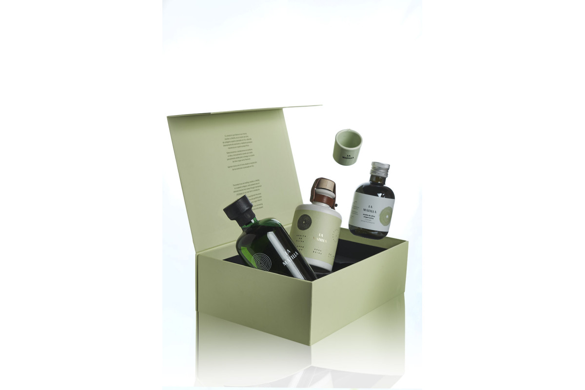 Caja de regalo de Aceite de Oliva Virgen Extra Arbequina, Ecológico y Coupage.